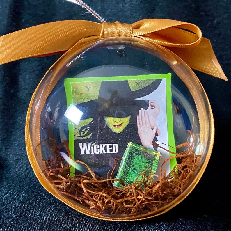 🧹Wicked Movie Christmas Ornament